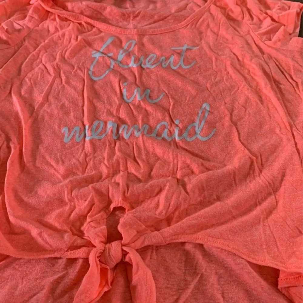 Shirt - Picture 2 of 3